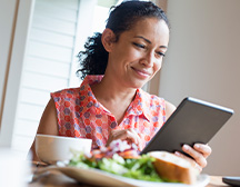 lady looking at ipad 